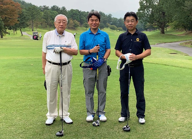 写真２　左から   天﨑さん　一柳さん　反保さん